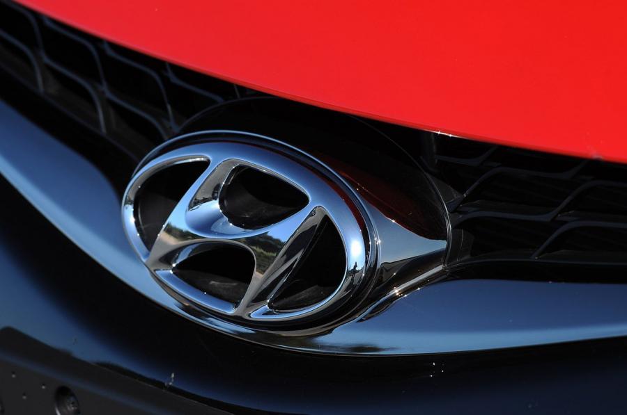  Hyundai Elantra Coupe 2012 года  (фото 81 из 88)